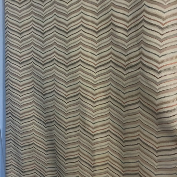 Curtains-4 panels with blackout 54 in x 84 in - Picture 2 of 5